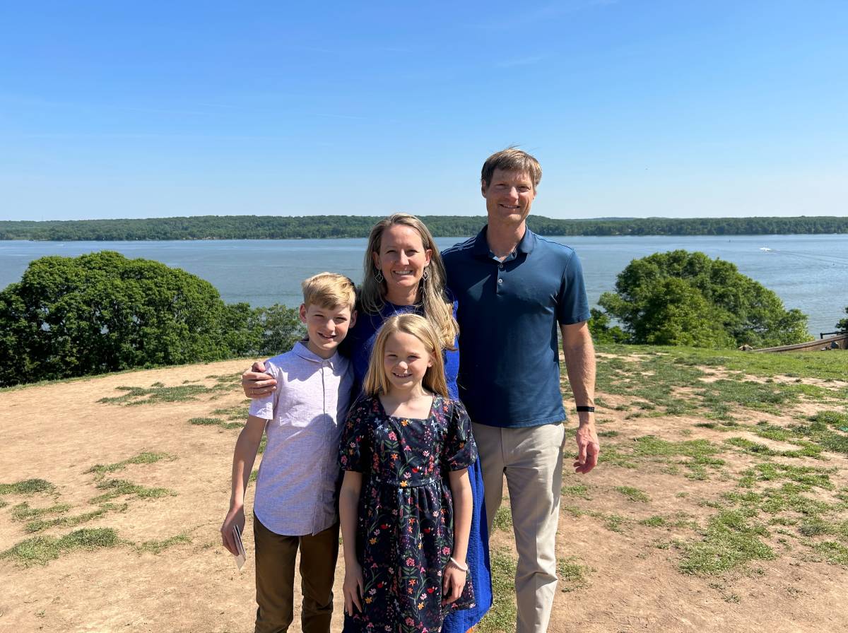 Photo of the Higdon family.